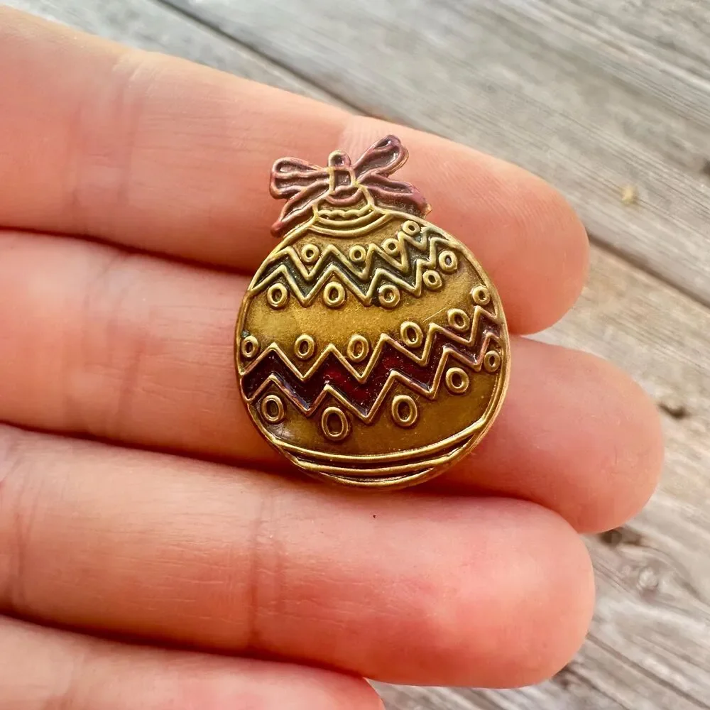 Vintage Christmas Jewelry Ornament Pin Christmas ornament brooch